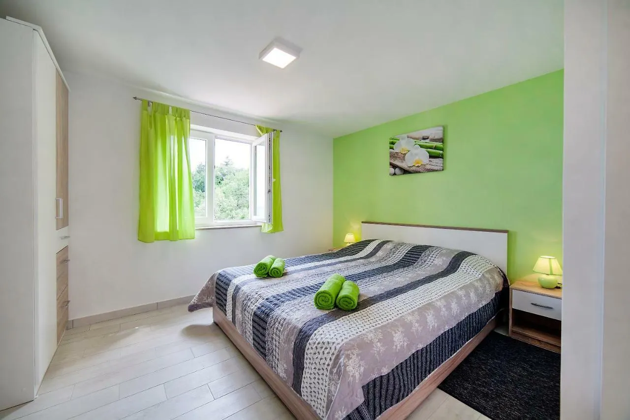 Apartmani Sandra Rovini Moscenice Kroatien